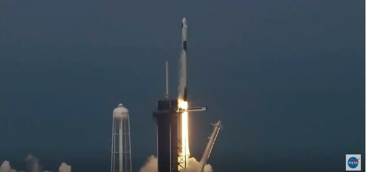 Старт Crew Dragon